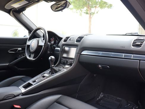 Used 2016 Porsche Boxster S image 16