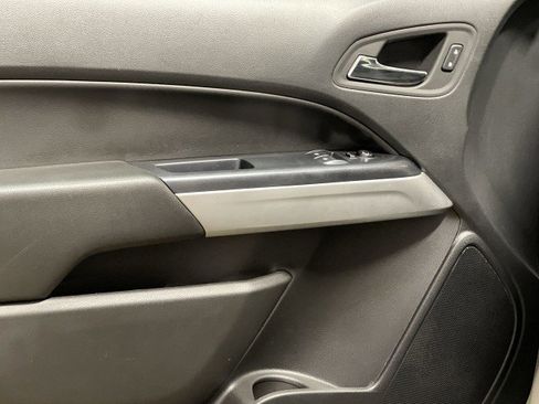 Used 2022 Chevrolet Colorado LT w/ Fleet Safety Package image 12