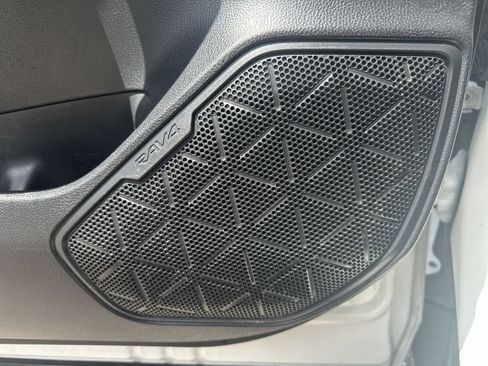 Used 2024 Toyota RAV4 XLE FWD image 22