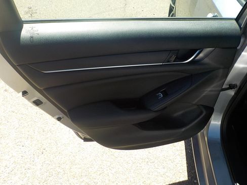 Used 2021 Honda Accord Sport image 19