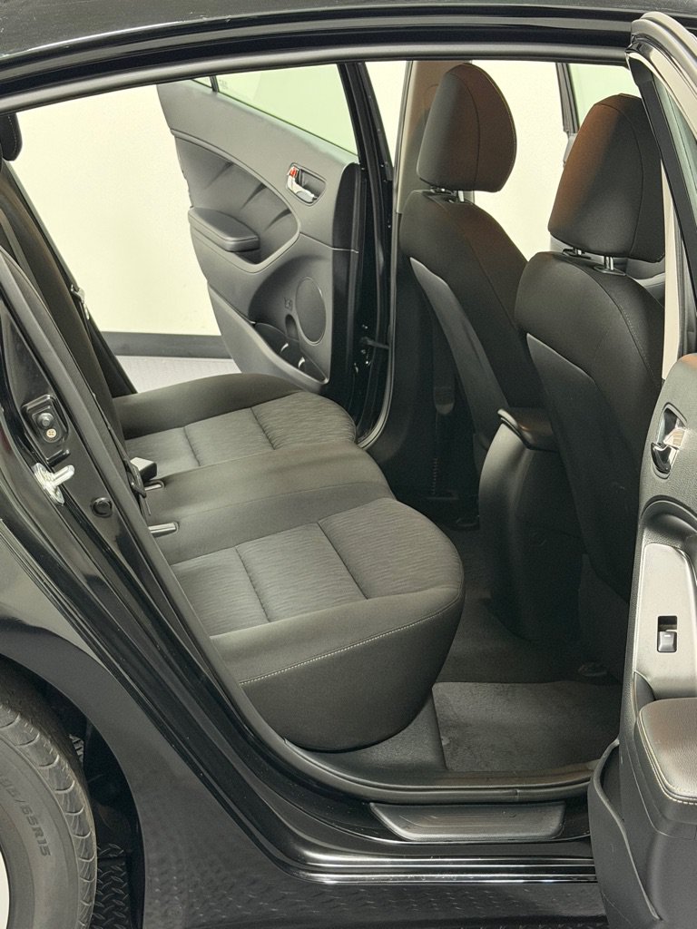 Used 2016 Kia Forte LX FWD image 9