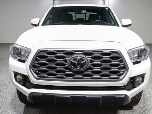 Used 2023 Toyota Tacoma TRD Off-Road image 4