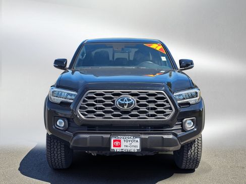 Used 2021 Toyota Tacoma TRD Off-Road AWD/4WD image 8