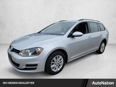 Used 2017 Volkswagen Golf SportWagen FWD image 1
