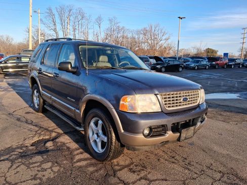 Used 2004 Ford Explorer Eddie Bauer image 3