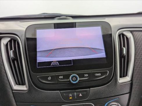 Used 2022 Chevrolet Malibu LT FWD image 28