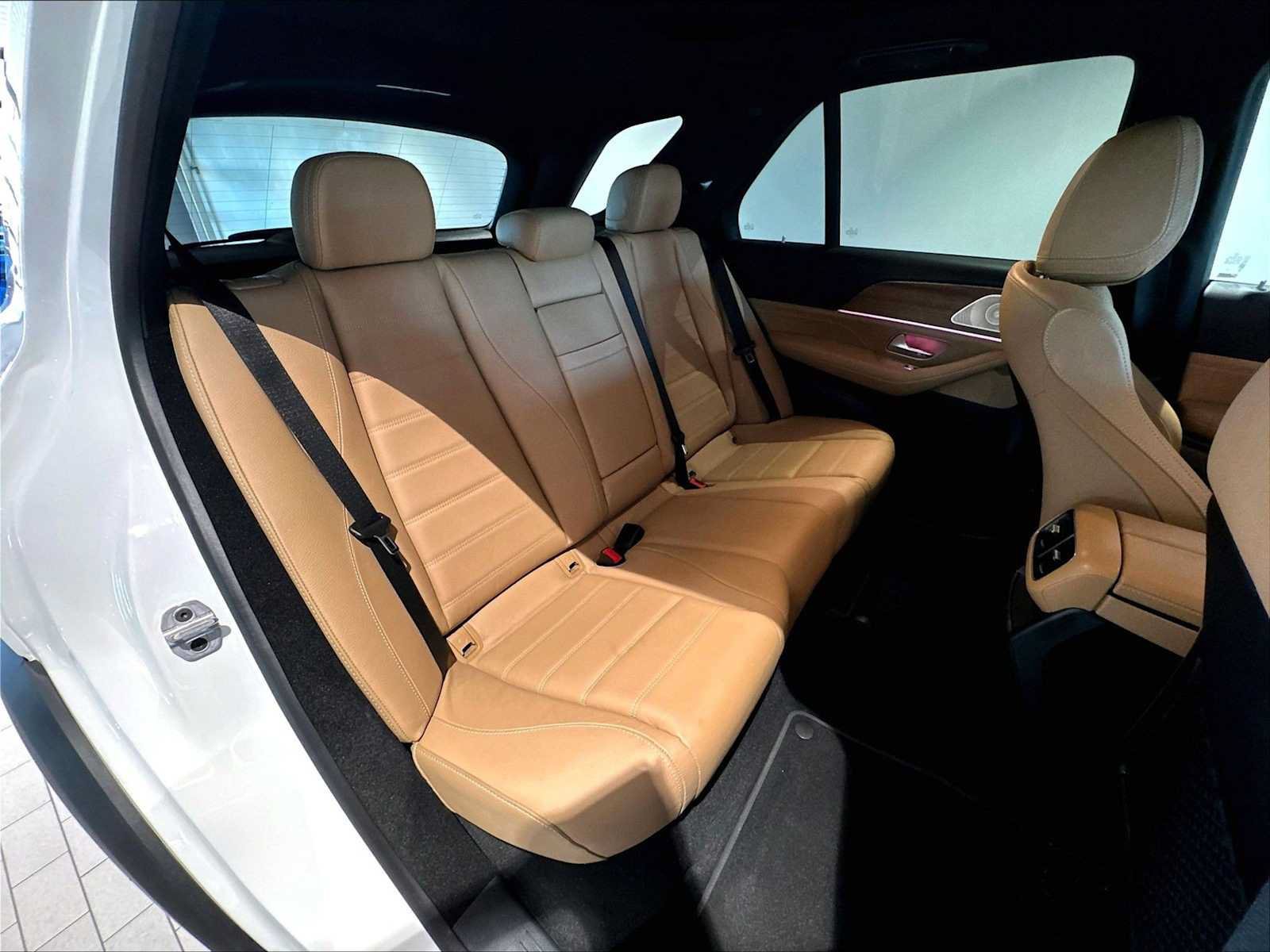 Used 2024 Mercedes-Benz GLE 450 4MATIC image 32