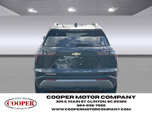 Used 2025 Chevrolet Equinox LT w/ Convenience Package II image 4