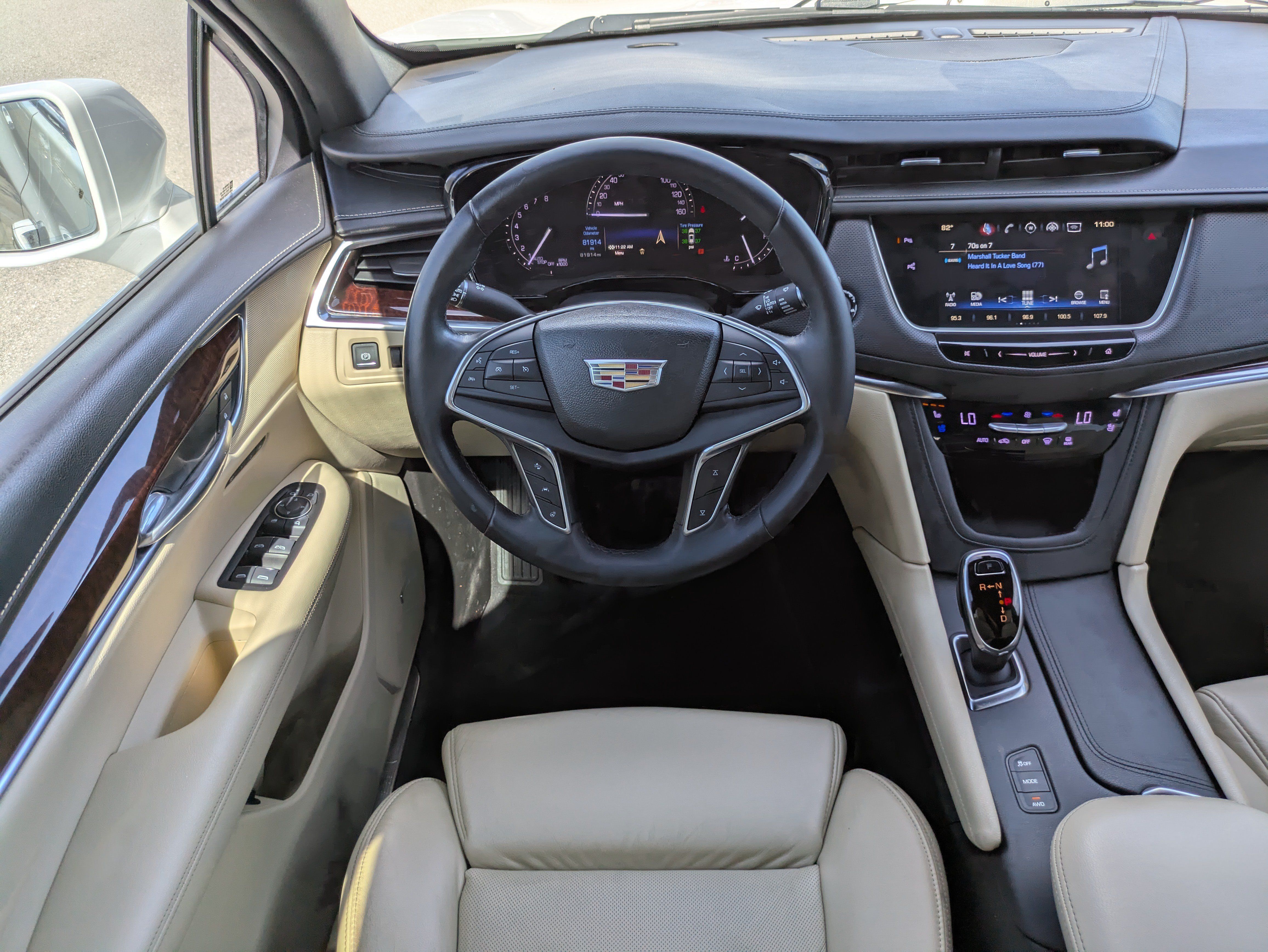 Used 2017 Cadillac XT5 Premium Luxury w/ Driver Assist Package AWD/4WD image 16