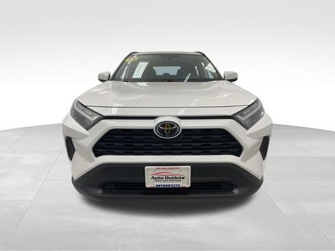 Used 2022 Toyota RAV4 XLE w/ Convenience Package AWD/4WD image 2