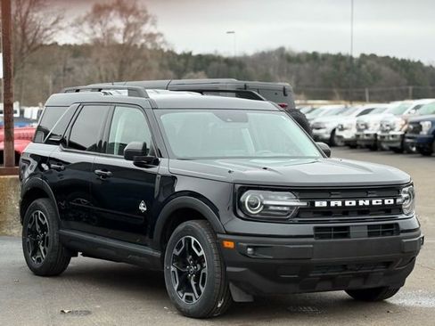 Used 2021 Ford Bronco Sport Outer Banks w/ Outer Banks Package (96D) image 37