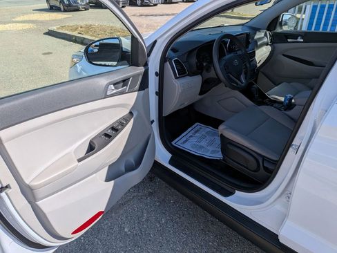 Used 2019 Hyundai Tucson SE AWD/4WD image 18