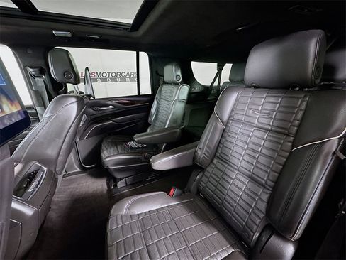 Used 2022 Cadillac Escalade ESV Sport Platinum w/ LPO, ONYX Package image 25