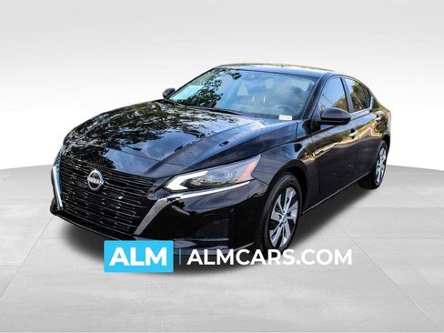 Used 2025 Nissan Altima 2.5 S image 1