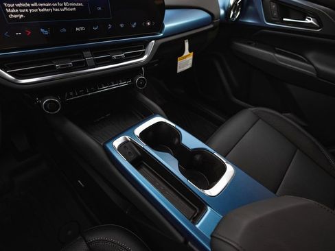 New 2026 Chevrolet Equinox EV LT image 9