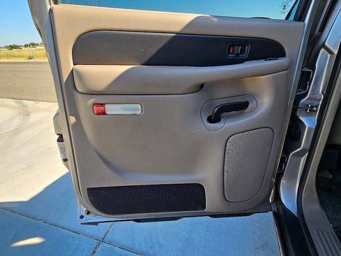 Used 2002 Chevrolet Avalanche 2WD w/ Convenience Pkg image 20