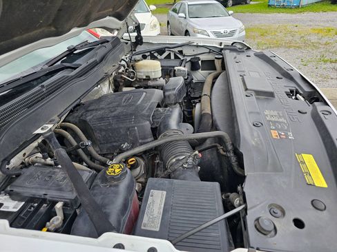 Used 2016 Chevrolet Silverado 3500 2WD Crew Cab image 4