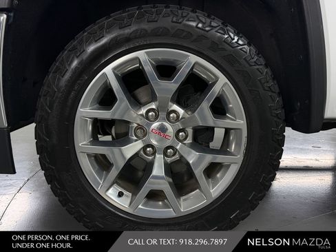 Used 2018 GMC Sierra 1500 SLT w/ Texas SLT Premium Package AWD/4WD image 11