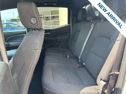 Used 2023 Chevrolet Colorado LT w/ LT Convenience Package II AWD/4WD image 14