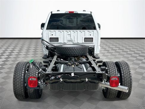 New 2025 Ford F550 4x4 Crew Cab Super Duty w/ XL Chrome Package image 5