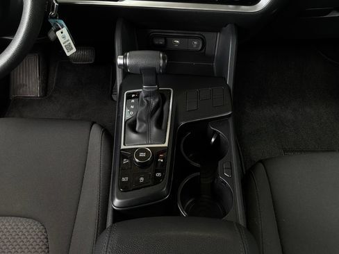 Used 2025 Kia Sportage LX FWD image 14