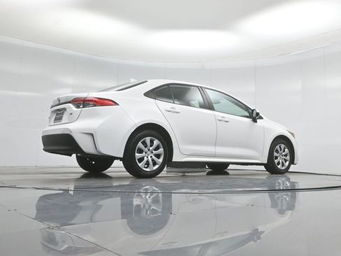 Used 2023 Toyota Corolla LE FWD image 47
