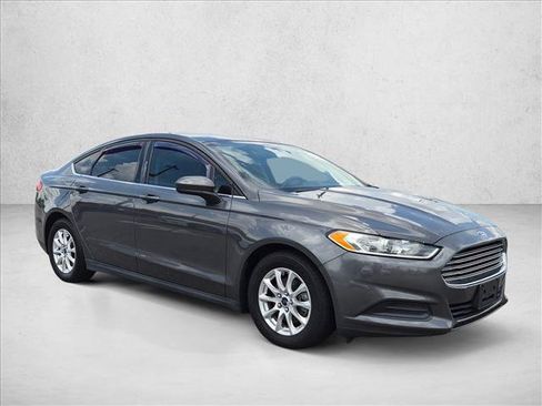 Used 2016 Ford Fusion S FWD image 3