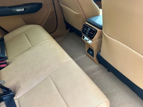 Used 2025 Lexus RZ 300e image 28