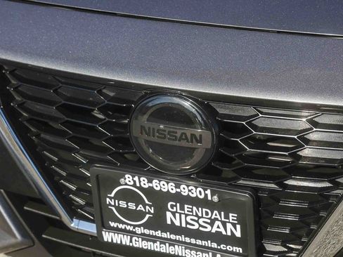 Used 2023 Nissan Sentra SV w/ All-Weather Package FWD image 5