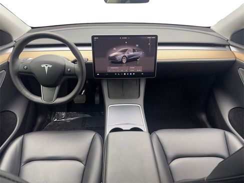Used 2024 Tesla Model Y Long Range image 50