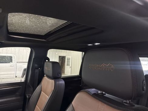 Used 2024 Chevrolet Silverado 3500 High Country w/ High Country Premium Package image 17