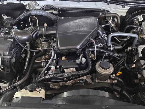 Used 2019 Toyota Tacoma SR w/ SR Convenience Package image 11