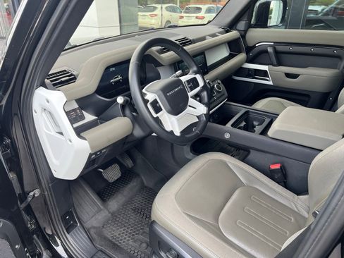Used 2020 Land Rover Defender 110 SE AWD/4WD image 3