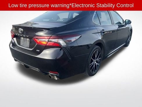 Used 2021 Toyota Camry SE image 5