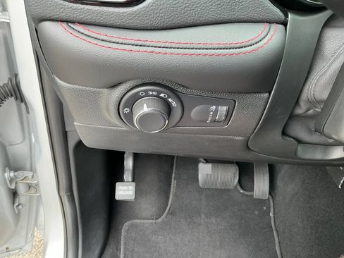 Used 2025 Dodge Durango GT AWD/4WD image 19