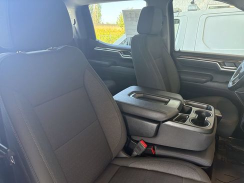 Used 2025 Chevrolet Silverado 1500 LT AWD/4WD image 27
