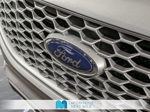 Used 2024 Ford Edge SEL image 9