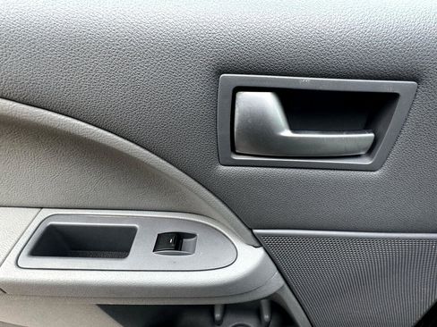 Used 2006 Ford Freestyle SEL image 37