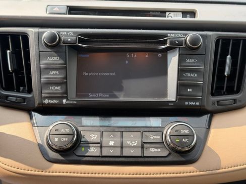 Used 2016 Toyota RAV4 XLE w/ Protection Package AWD/4WD image 21