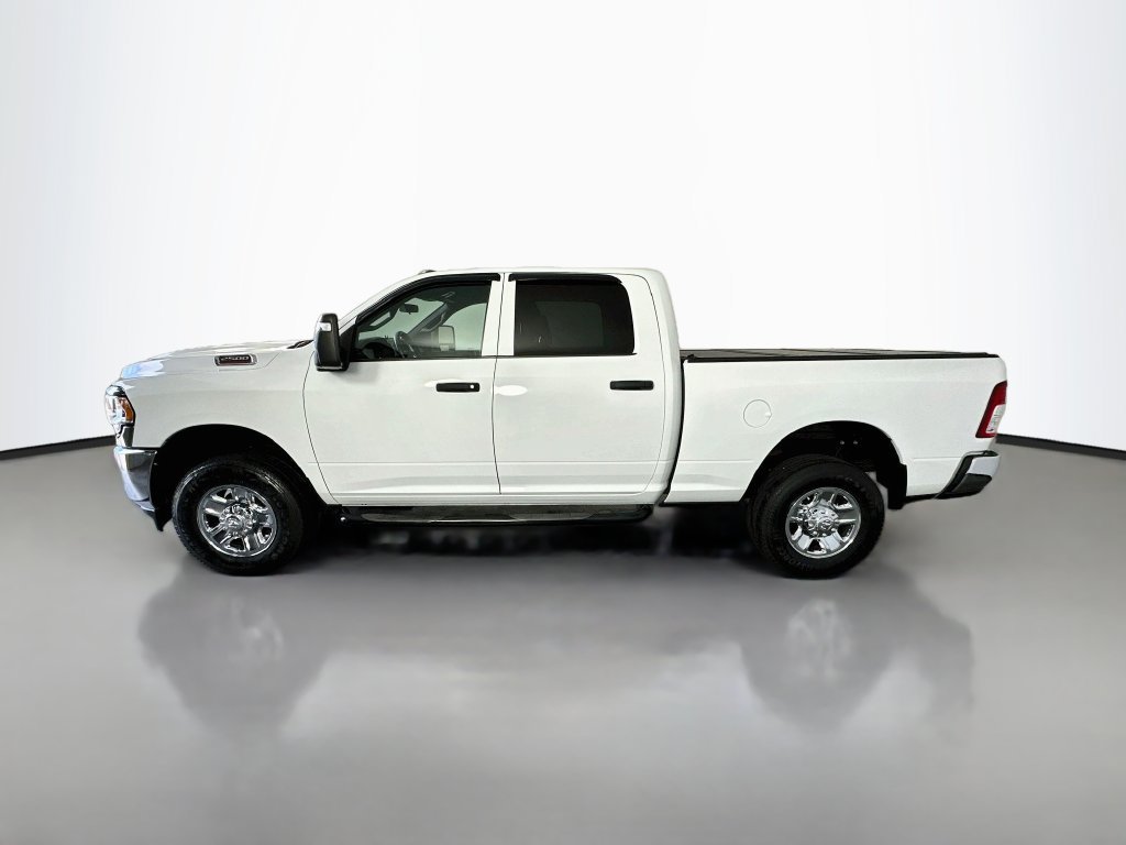 Used 2024 RAM 2500 Tradesman w/ Chrome Appearance Group AWD/4WD image 4