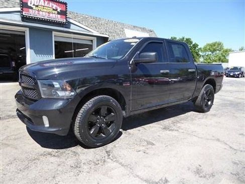 Used 2017 RAM 1500 Express w/ Black Ram 1500 Express Group AWD/4WD image 2