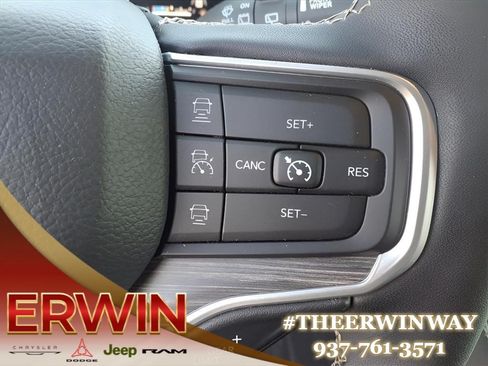 Certified 2024 Jeep Wagoneer L Series II w/ Flexible Seating Group AWD/4WD image 23