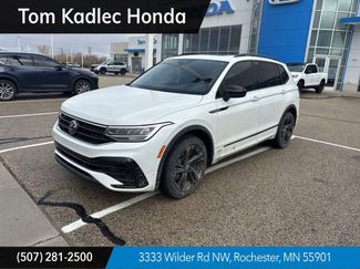 Used 2023 Volkswagen Tiguan SE R-Line video 1
