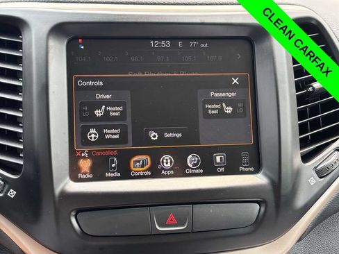 Used 2016 Jeep Cherokee Latitude w/ Cold Weather Group AWD/4WD image 15