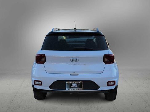 New 2025 Hyundai Venue Limited image 7