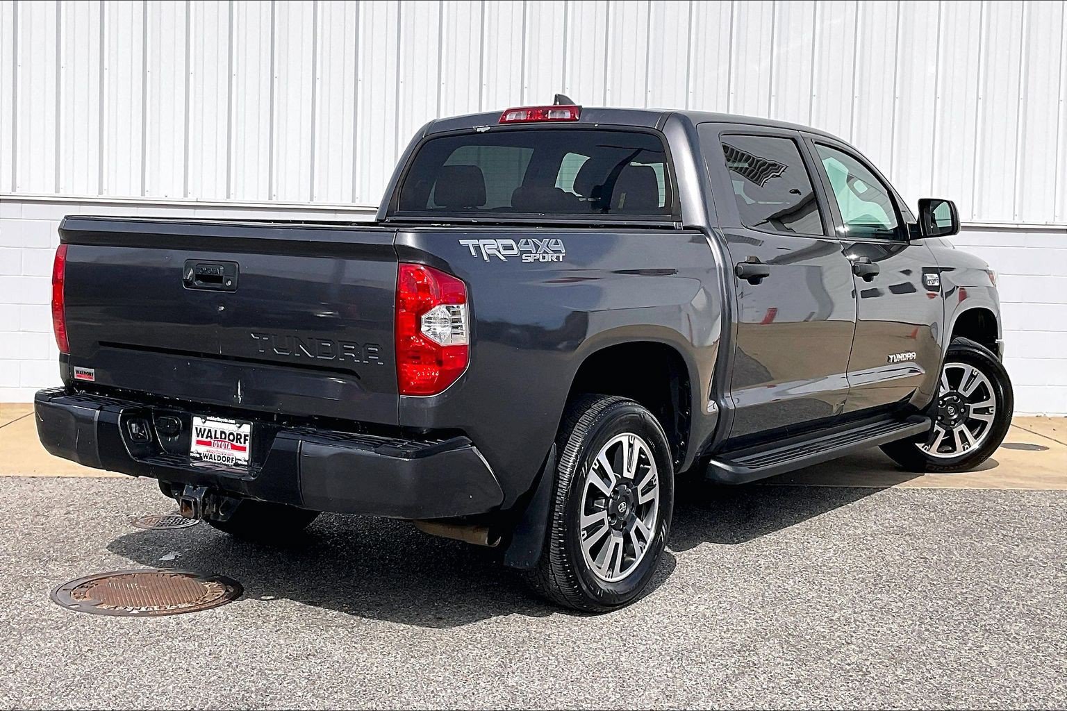 Used 2020 Toyota Tundra SR5 w/ TRD Sport Package AWD/4WD image 17