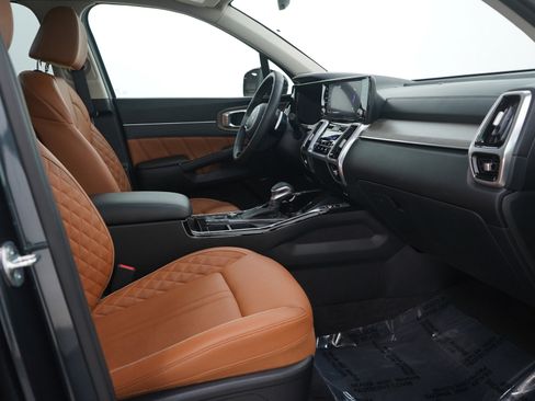 Used 2023 Kia Sorento SX Prestige image 14