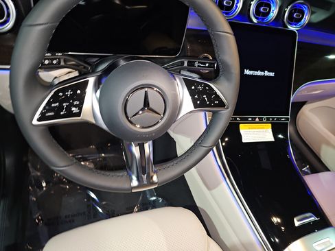 New 2026 Mercedes-Benz GLC 300 4MATIC image 18