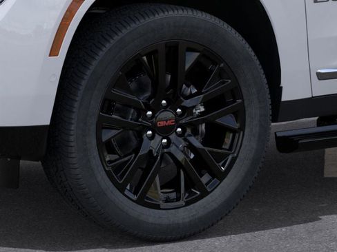 New 2026 GMC Yukon Denali image 9