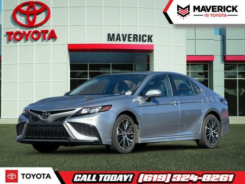Used 2023 Toyota Camry SE image 1